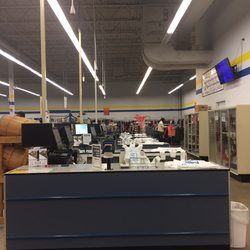 Goodwill - No staff to be found