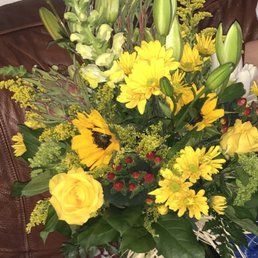 Yellow Arrangement-"Really Like Them" Yellow Arrangement-"Really Like Them"