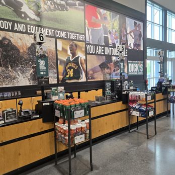 DICK'S Sporting Goods - Sports Wear Near Me - Orlando, Florida DICK'S Sporting Goods - Sports Wear Near Me - Orlando, Florida