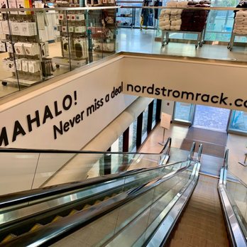 Nordstrom Rack - Front door - Women's Clothing Near Me - Honolulu, Hawaii