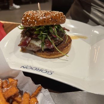 Gordon Ramsay Burger Las Vegas - Burgers Near Me - Las Vegas, Nevada