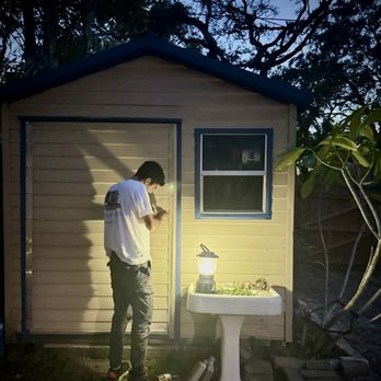 One Man and a Van - Mikey is fixing my door lock - Keys & Locksmiths Near Me - Tampa, Florida One Man and a Van - Mikey is fixing my door lock - Keys & Locksmiths Near Me - Tampa, Florida