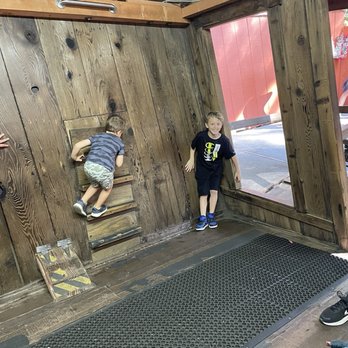 Mystery Spot - Amusement Parks Near Me - Santa Cruz, California Mystery Spot - Amusement Parks Near Me - Santa Cruz, California