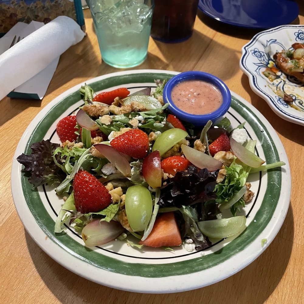Van Gogh's Eeterie - Strawberry Salad - Breakfast & Brunch Near Me - Springfield, Missouri Van Gogh's Eeterie - Strawberry Salad - Breakfast & Brunch Near Me - Springfield, Missouri