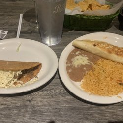 Azteca - Taco and quesadilla combo