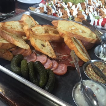 Mill Street Brew Pub - Brewers platter - Brewpubs Near Me - Toronto, Ontario Mill Street Brew Pub - Brewers platter - Brewpubs Near Me - Toronto, Ontario