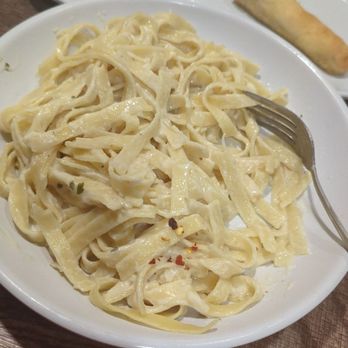 Fazoli's - Fettuccine Alfredo - Italian Near Me - Orlando, Florida Fazoli's - Fettuccine Alfredo - Italian Near Me - Orlando, Florida