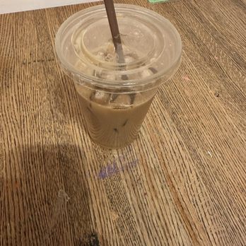 Studio Café - Iced latte with vanilla and Cardamom - Coffee & Tea Near Me - Duluth, Minnesota