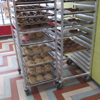 Arandas Bakery - Conchas and flaky fruit turnovers - Bakeries Near Me - Houston, Texas Arandas Bakery - Conchas and flaky fruit turnovers - Bakeries Near Me - Houston, Texas