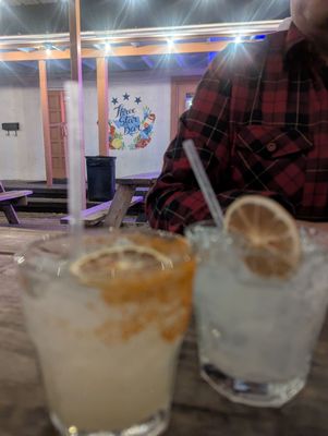 Three Star Bar by null