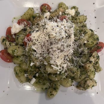 Pomodoro Rosso - Gnocchi Al Pollo Pesto - Italian Near Me - New York, New York Pomodoro Rosso - Gnocchi Al Pollo Pesto - Italian Near Me - New York, New York