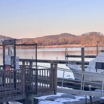 Fair Haven Oyster - Seafood Near Me - New Haven, Connecticut