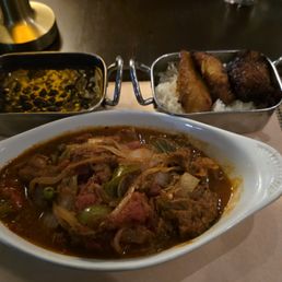 ROPA VIEJA Braised Short Rib, White Rice, Black Beans, Maduros