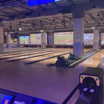 Round1 - Bowling with bumper rails to avoid gutter balls for kids learning how to play. - Arcades Near Me - San Francisco, California Round1 - Bowling with bumper rails to avoid gutter balls for kids learning how to play. - Arcades Near Me - San Francisco, California