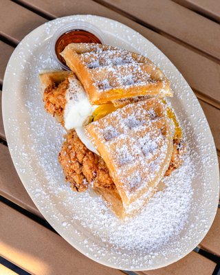 moms chicken and waffles by null