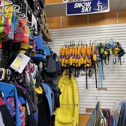 Play it Again Sports - Sporting Goods - Snow ski section