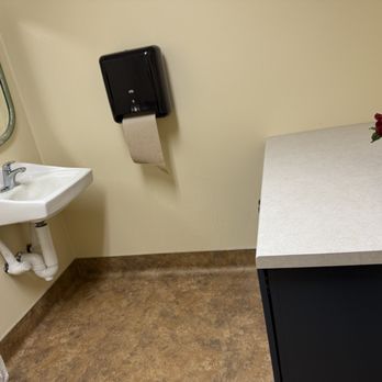 David's Restaurant & Delicatessen - Nice clean restroom - Delis Near Me - Fort Bragg, California