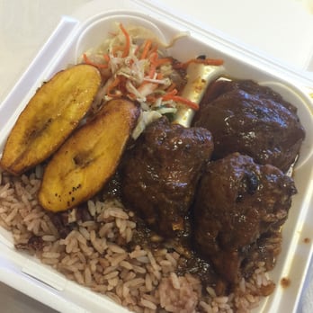 Island Jerk - Small Brown Stew Chicken. - Caribbean Near Me - Conyers, Georgia