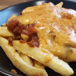 Hombre - Chilli cheese fries
