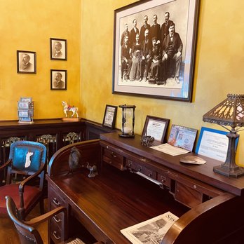 AL. Ringling Mansion - Tours Near Me - Baraboo, Wisconsin