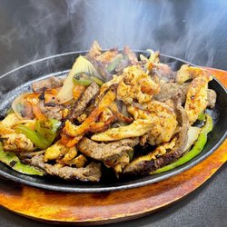 Don Poncho - Fajitas de pollo y carne