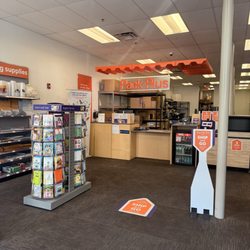 FedEx Office Print & Ship Center