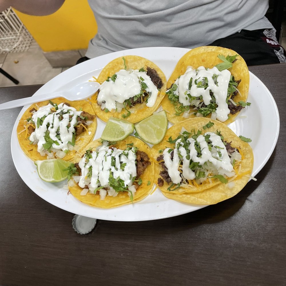 Aurora’s Family Kitchen - Could not be happier with the food and the people. Go! - Mexican Near Me - Jarrell, Texas