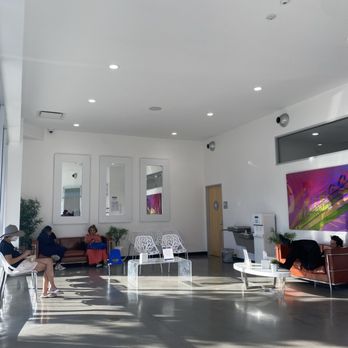 Exer Urgent Care - Patients waiting in the lobby - Urgent Care Near Me - Los Angeles, California Exer Urgent Care - Patients waiting in the lobby - Urgent Care Near Me - Los Angeles, California