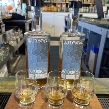 Jettywave Distillery - Bourbon tasting - Distilleries Near Me - Half Moon Bay, California