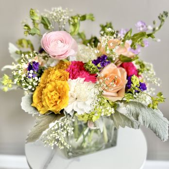Emerald La Fleur - Floral Designers Near Me - Cincinnati, Ohio Emerald La Fleur - Floral Designers Near Me - Cincinnati, Ohio