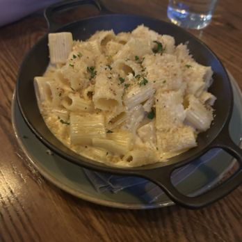 Layla's American Tavern - Alfredo pasta - Wine Bars Near Me - Boston, Massachusetts