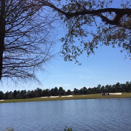 Great view of the lake while you eat!