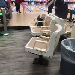 Milford Bowling Lanes - No lane etiquette here