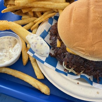 Goldburger - Goldburger seasoned fries and sauce - Burgers Near Me - Los Angeles, California