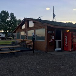 Junipers Lake RV Resort - Outdoor patio and laundry room!
