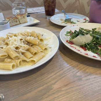 Oliver's Trattoria - Pasta & carpaccio - Italian Near Me - Irvine, California Oliver's Trattoria - Pasta & carpaccio - Italian Near Me - Irvine, California