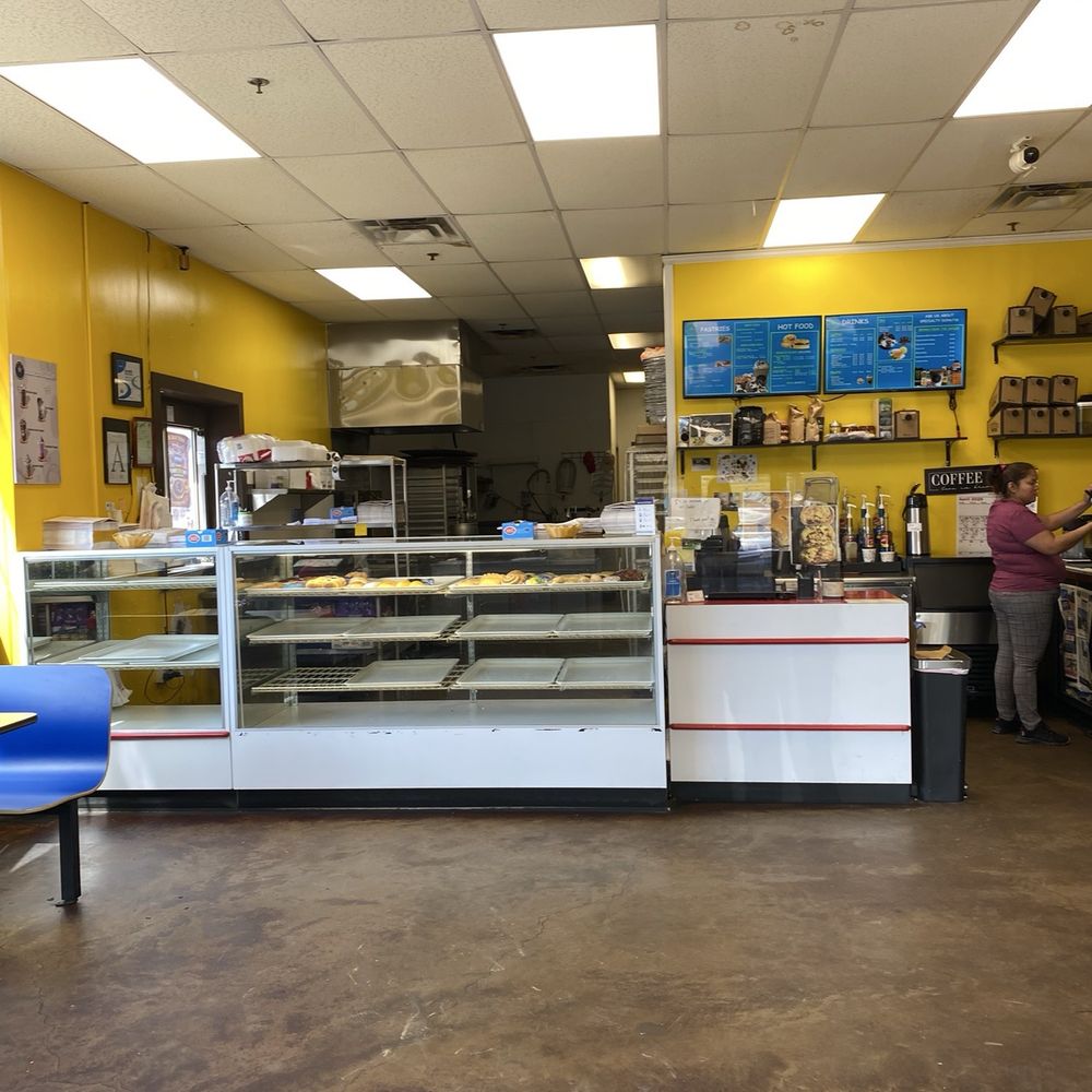 Donut Palace - Inside - Donuts Near Me - Madison, Mississippi