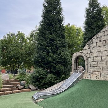 Washington Park - Naturally inspired playground with slides - Parks Near Me - Cincinnati, Ohio