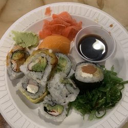 Hibachi Grill - Sushi plate