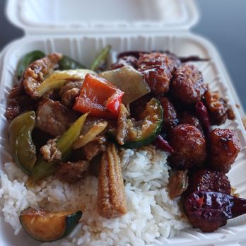 Uwajimaya - General tso, garlic pork - International Grocery Near Me - Bellevue, Washington