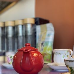 Callisto Tea House - Pot and Tea Set