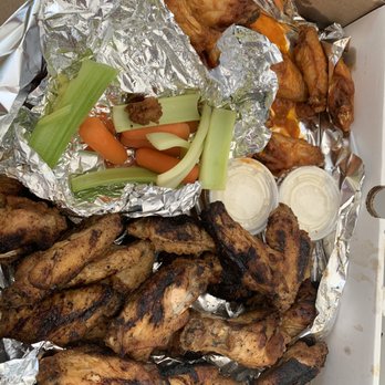 Casa Di Pizza - 74% flats because I didn't pay hidden upcharge like previous customers did - Chicken Wings Near Me - Bradenton, Florida Casa Di Pizza - 74% flats because I didn't pay hidden upcharge like previous customers did - Chicken Wings Near Me - Bradenton, Florida
