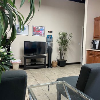 Capitol Auto Service - waiting area - Auto Repair Near Me - Waipahu, Hawaii