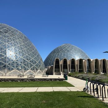 Mitchell Park Domes - Parks Near Me - Milwaukee, Wisconsin