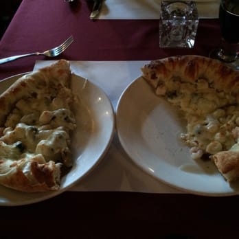 La Maison du Spaghetti - Seafood pizza... Too big for one plate... Amazingly good! - Italian Near Me - Rimouski, Quebec