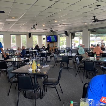 Doc'S Grille - people eating in a restaurant - Breakfast & Brunch Near Me - Riverview, Florida