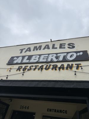 Tamales Alberto by null