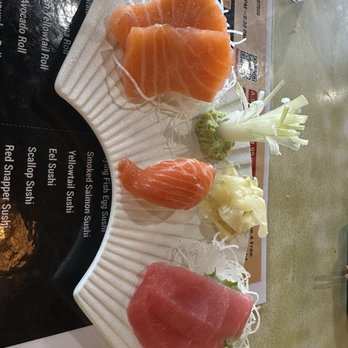 Fu Sushi - Salmon sashimi, salmon sushi piece, Tuna Sashimi - Sushi Bars Near Me - Santa Fe, New Mexico