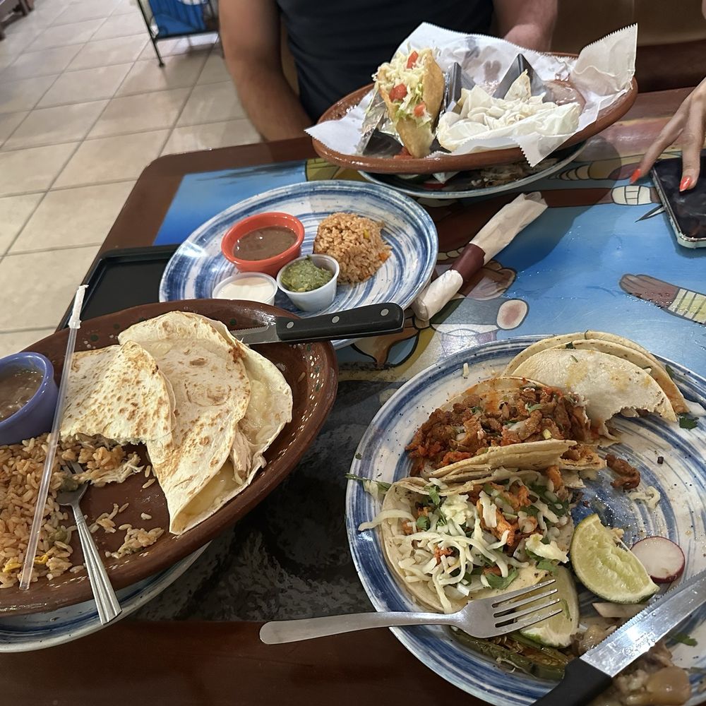 Los Molcajetes Del Valle - Mexican Near Me - Naples, Florida