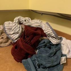 Vancouver West Guesthouse - Greeted with dirty towels